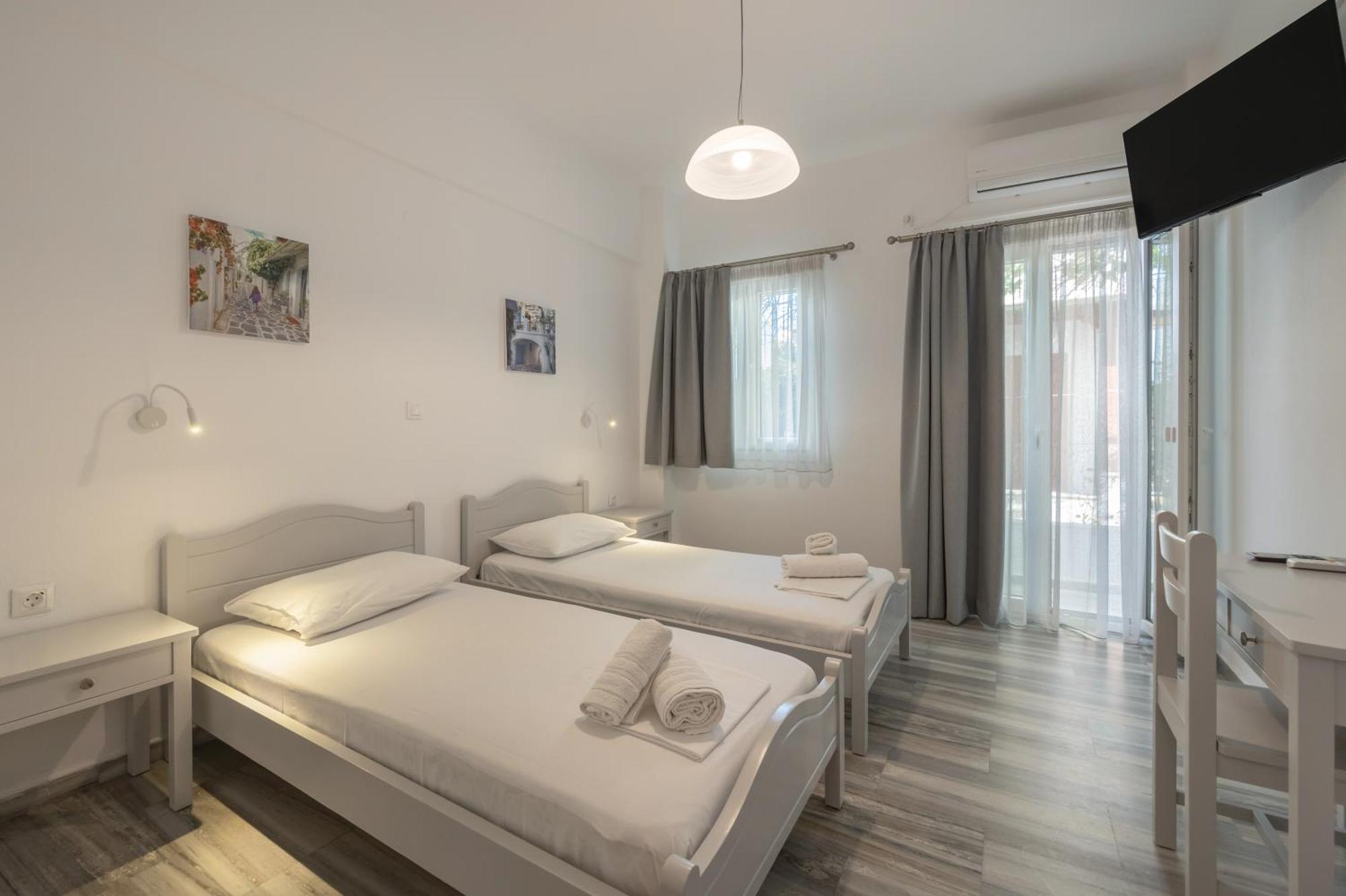 Pension Piertzovani Hotel Párosz Kültér fotó