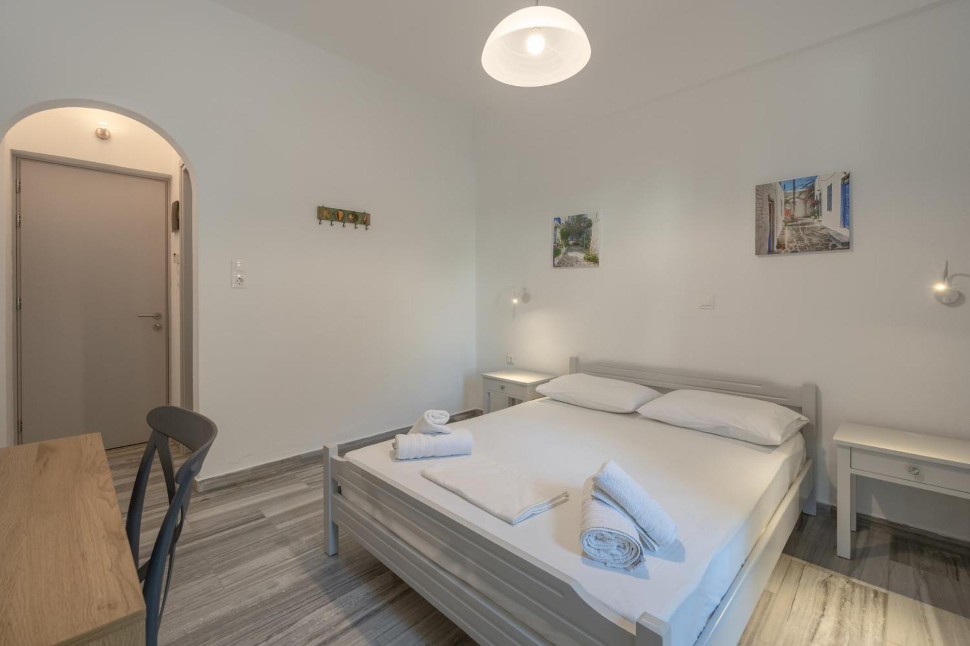 Pension Piertzovani Hotel Párosz Kültér fotó