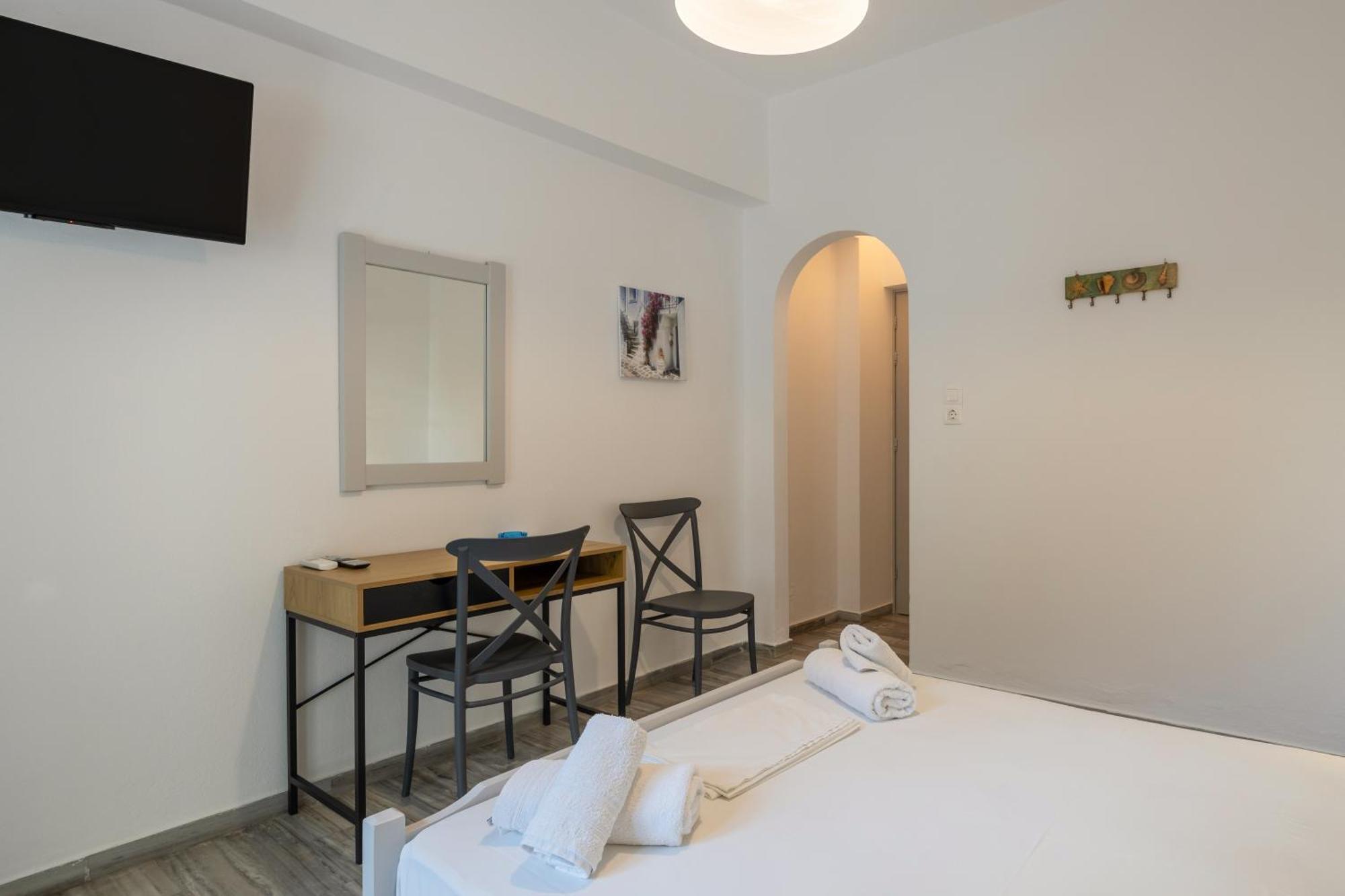 Pension Piertzovani Hotel Párosz Kültér fotó