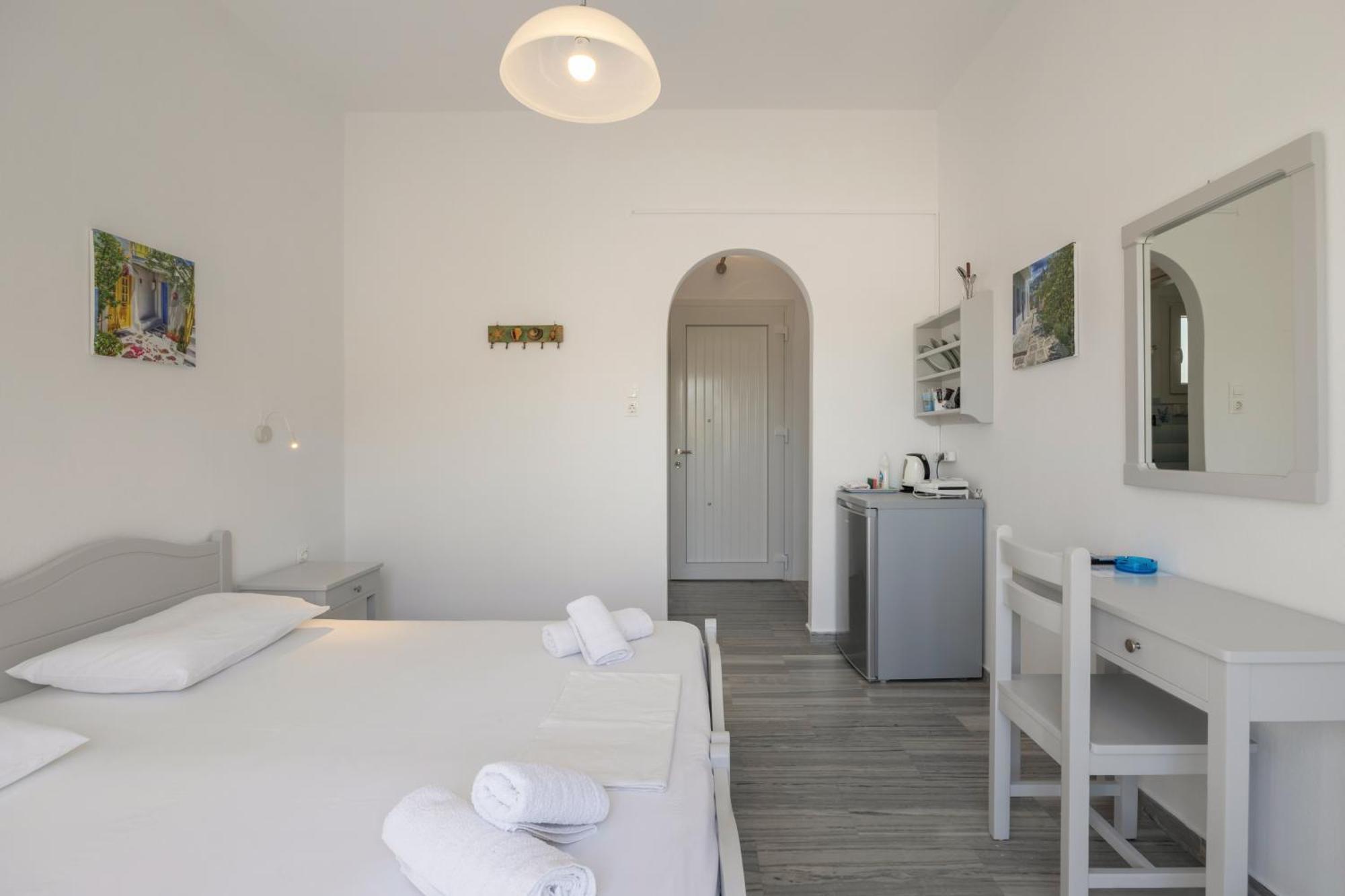 Pension Piertzovani Hotel Párosz Kültér fotó