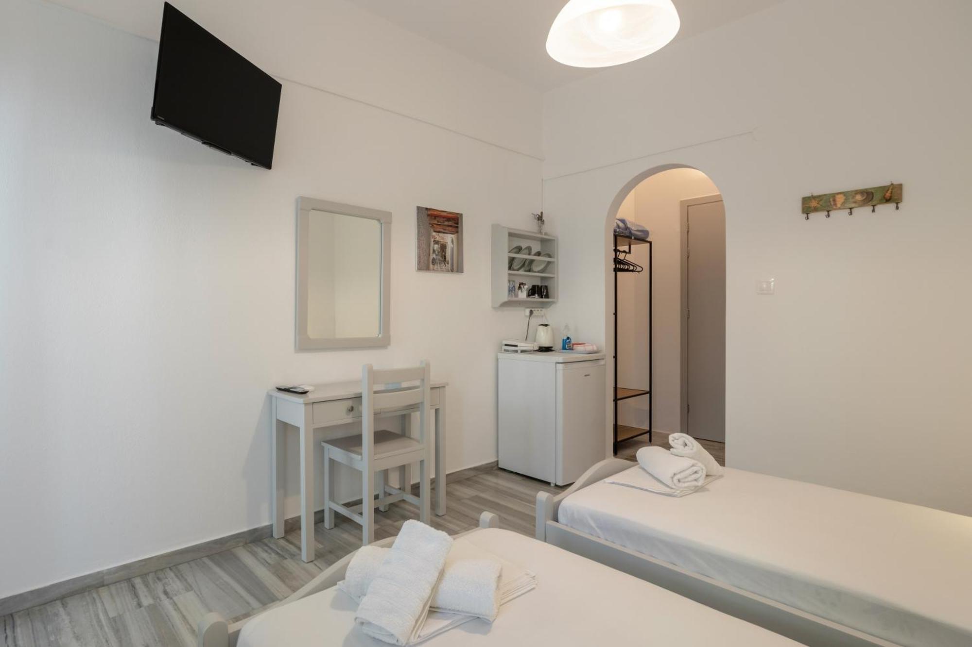 Pension Piertzovani Hotel Párosz Kültér fotó