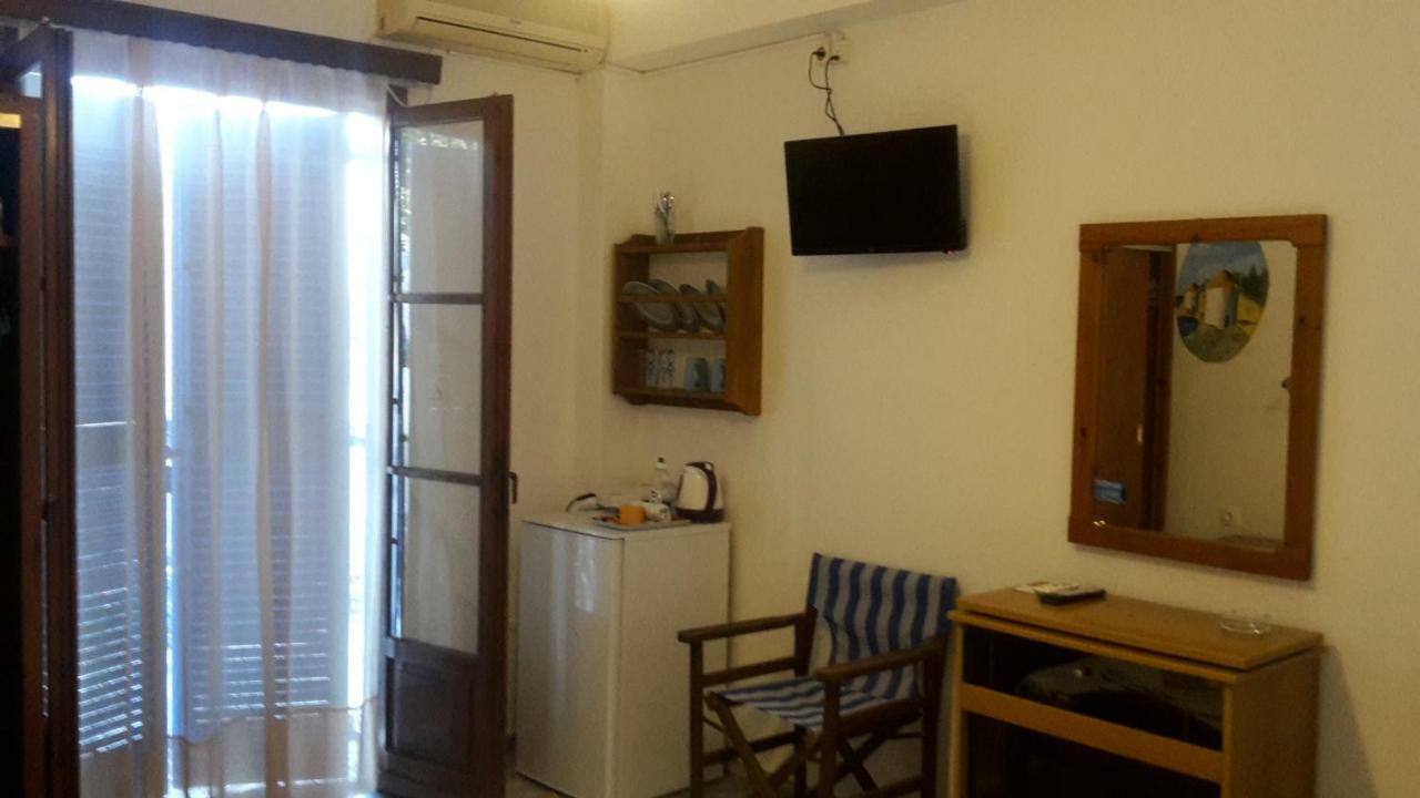 Pension Piertzovani Hotel Párosz Kültér fotó